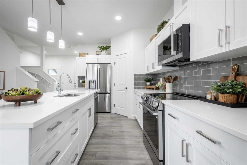 11 Heritage Point, Cochrane, AB