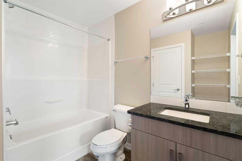 224-200 Cranfield Common Se, Calgary, AB