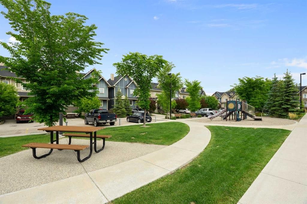 224-200 Cranfield Common Se, Calgary, AB