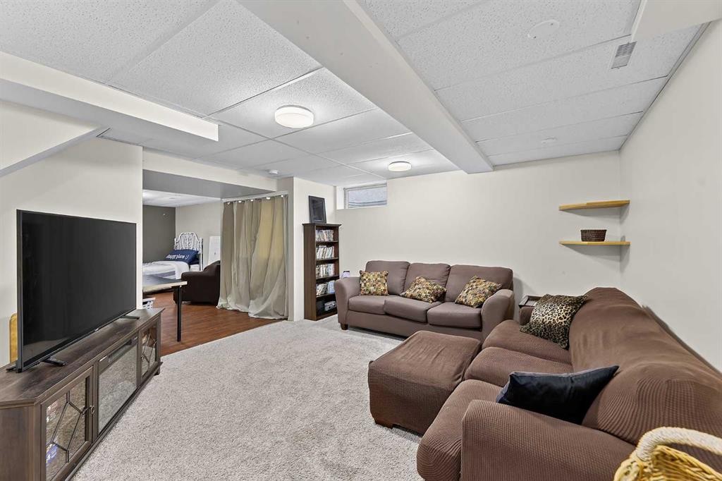121 Prestwick Park Se, Calgary, AB