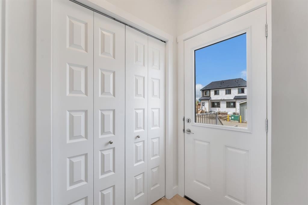 416 Lewiston Landing Ne, Calgary, AB - Indoor Photo Showing Other Room