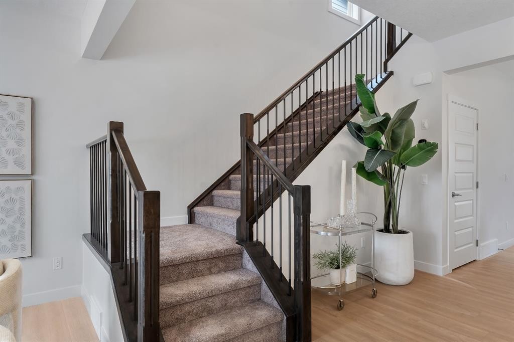 416 Lewiston Landing Ne, Calgary, AB - Indoor Photo Showing Other Room