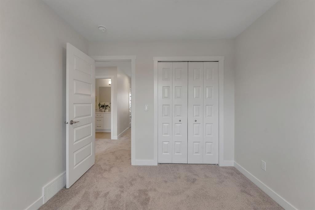 416 Lewiston Landing Ne, Calgary, AB - Indoor Photo Showing Other Room