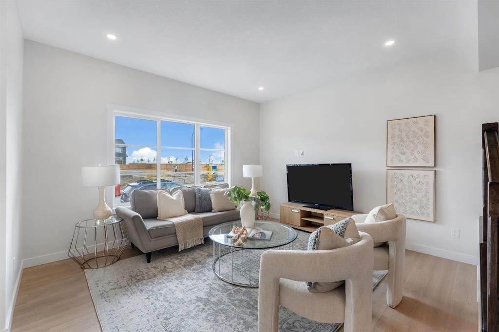 416 Lewiston Landing Ne, Calgary, AB - Indoor Photo Showing Living Room