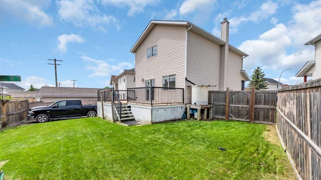 187 Coral Springs Circle Ne, Calgary, AB - Outdoor