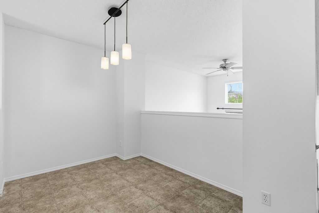77 Elgin Gardens Se, Calgary, AB