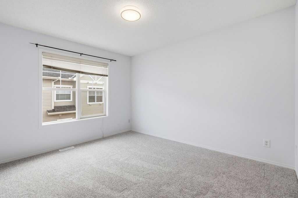 77 Elgin Gardens Se, Calgary, AB
