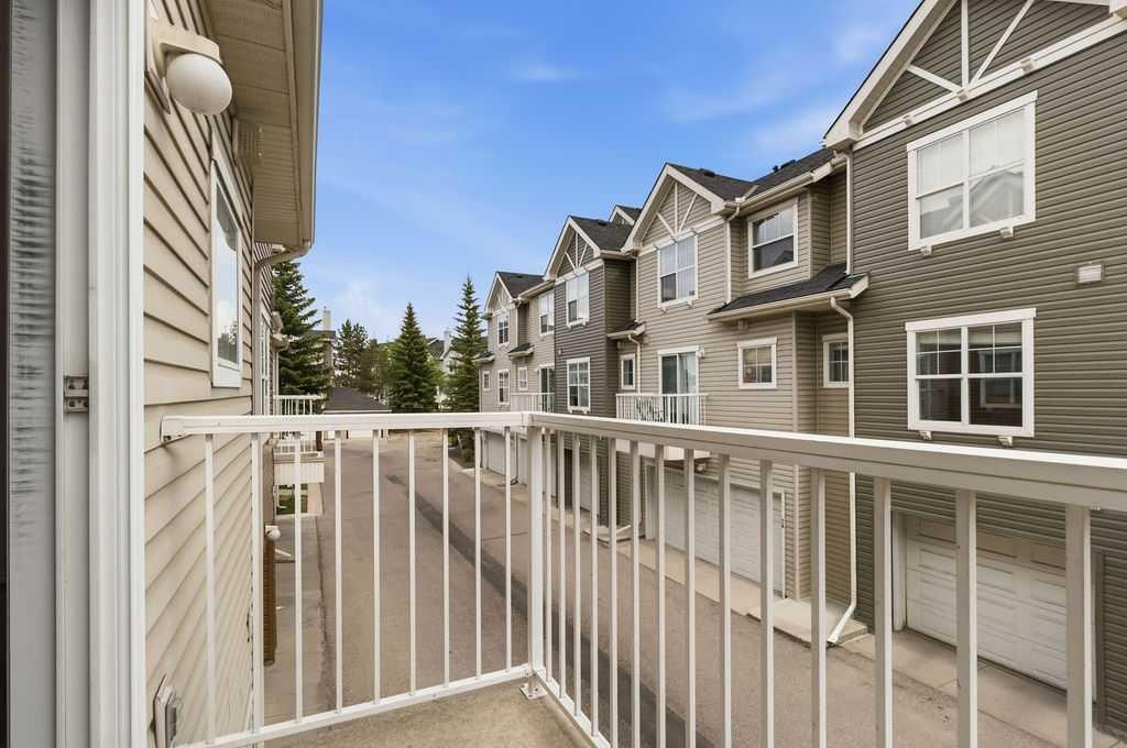 77 Elgin Gardens Se, Calgary, AB