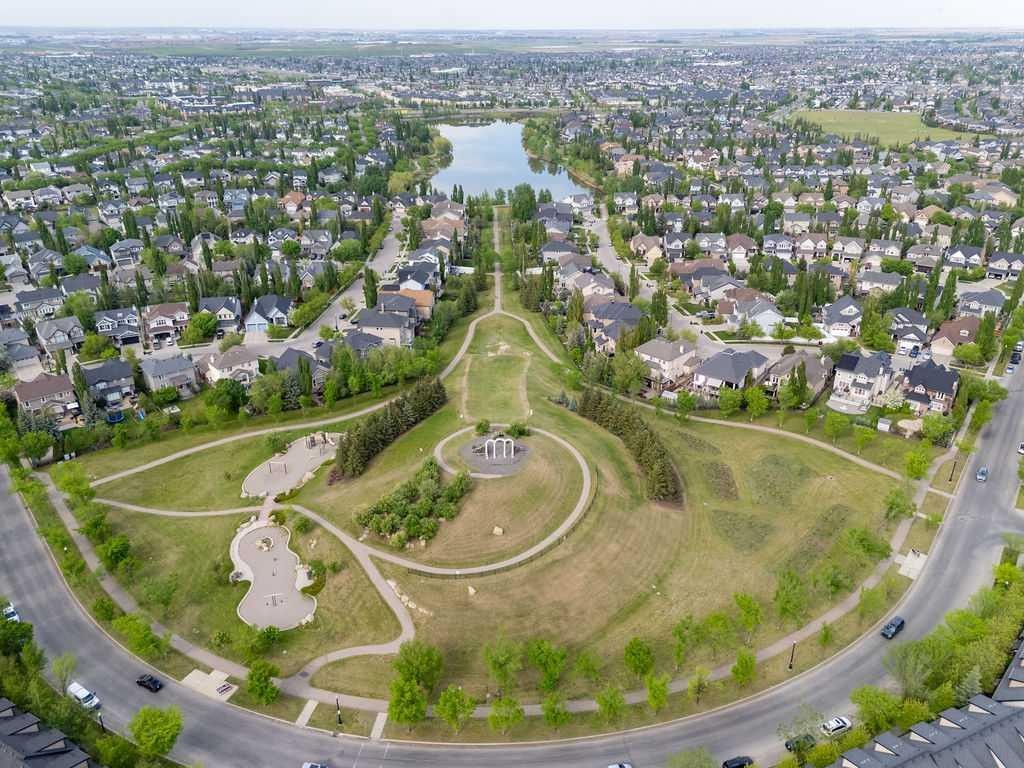 77 Elgin Gardens Se, Calgary, AB