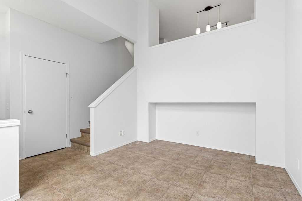 77 Elgin Gardens Se, Calgary, AB