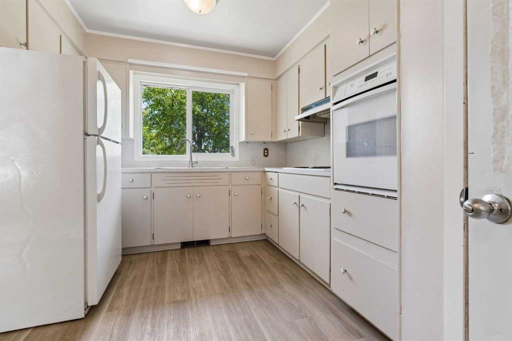 1306 87 Avenue Sw, Calgary, AB