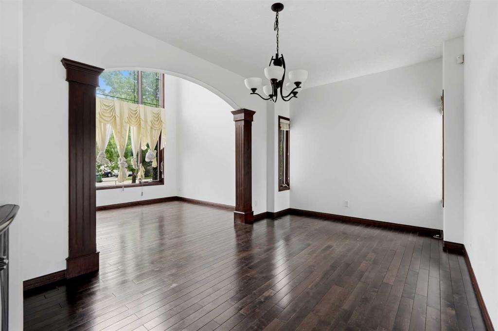 236 Parkmere Court, Chestermere, AB