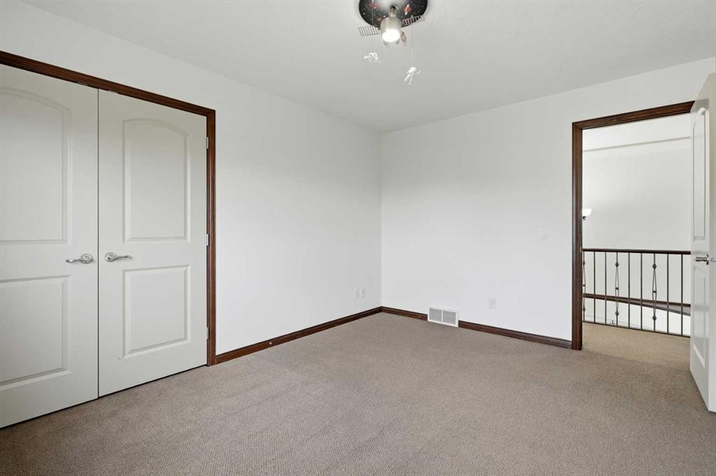 236 Parkmere Court, Chestermere, AB