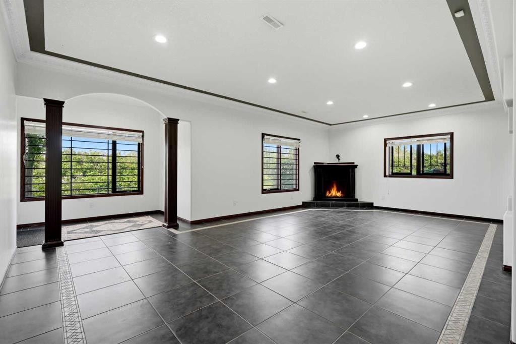 236 Parkmere Court, Chestermere, AB