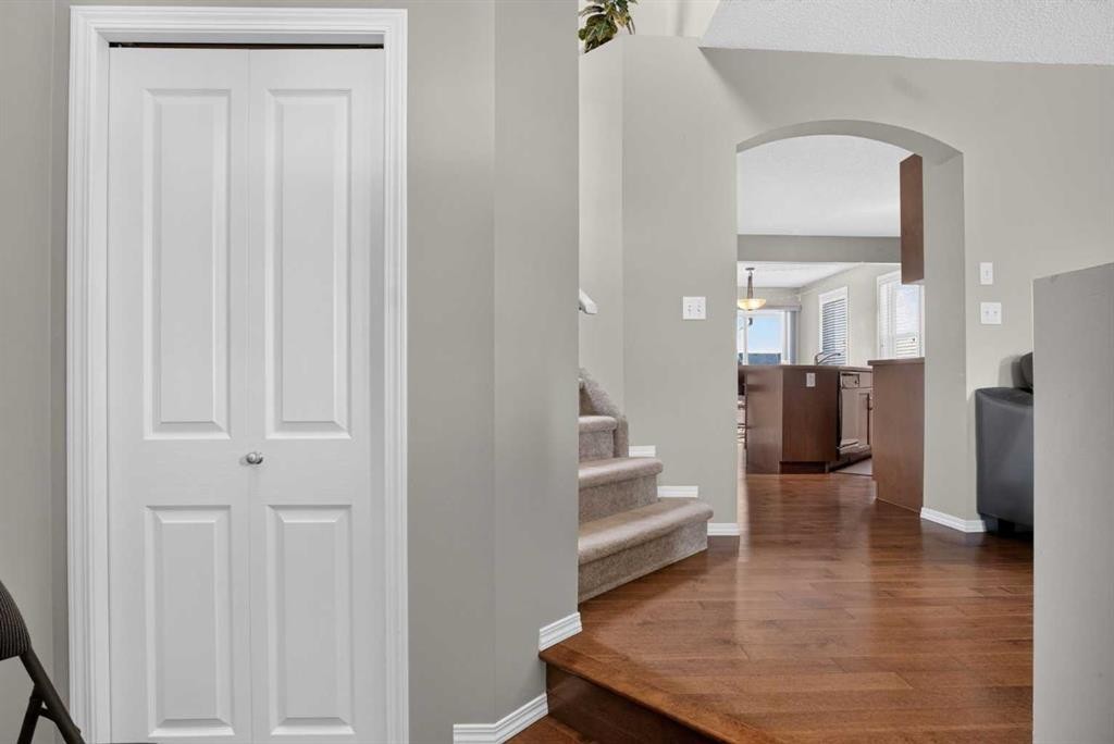 116 Panora Close Nw, Calgary, AB
