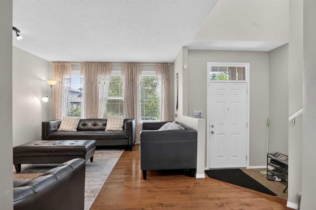 116 Panora Close Nw, Calgary, AB