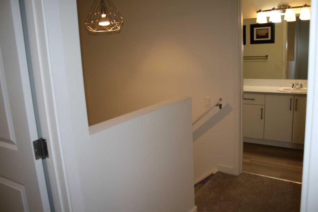 3052 32A Avenue Se, Calgary, AB