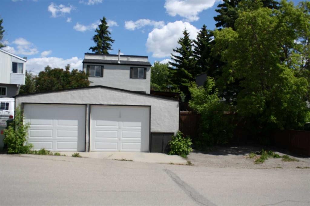 3052 32A Avenue Se, Calgary, AB