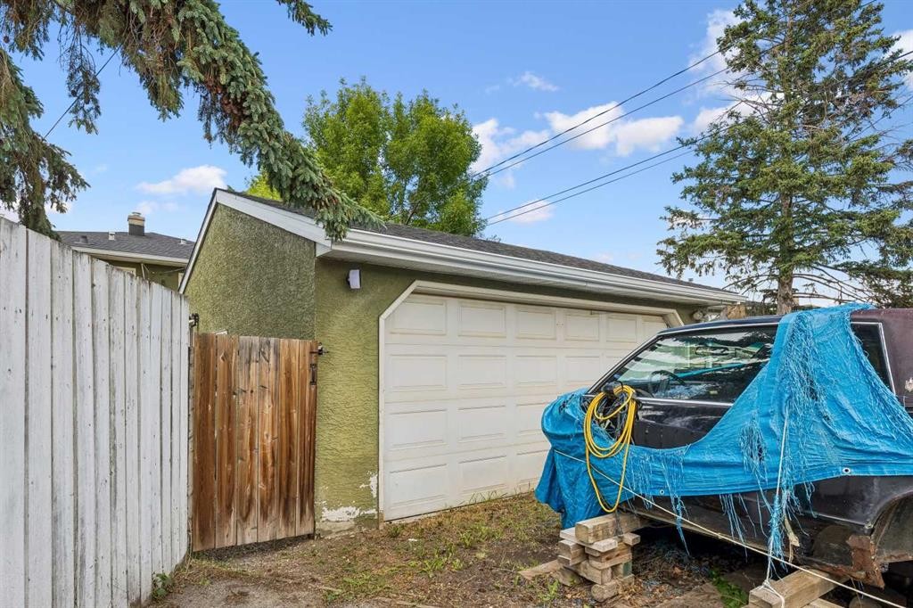 1232 Danloe Street Ne, Calgary, AB