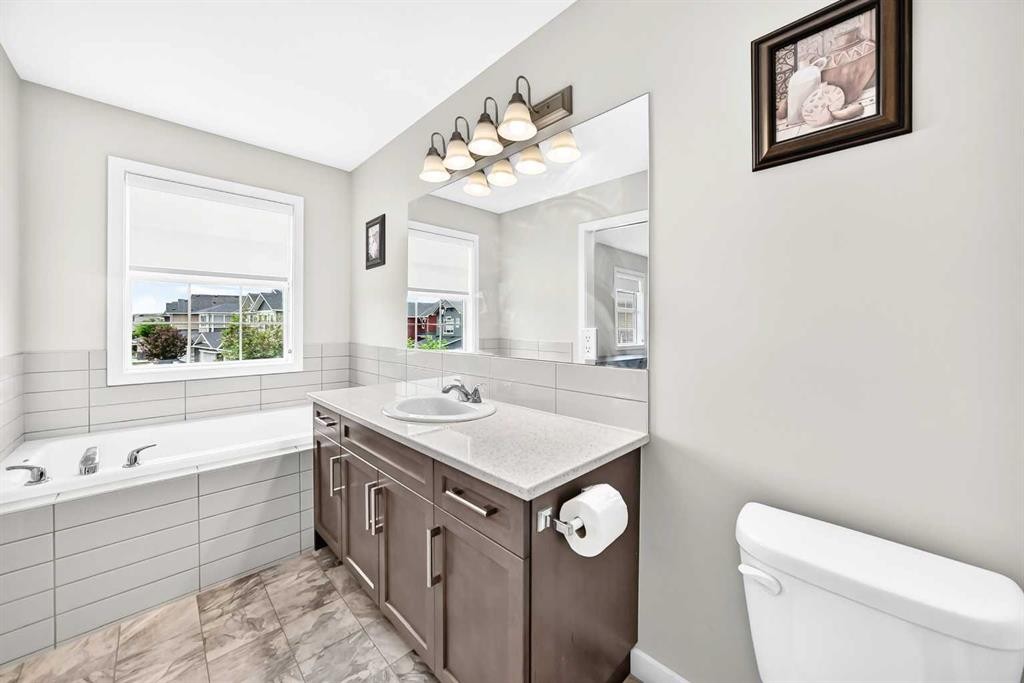 125 Bayside Loop Sw, Airdrie, AB