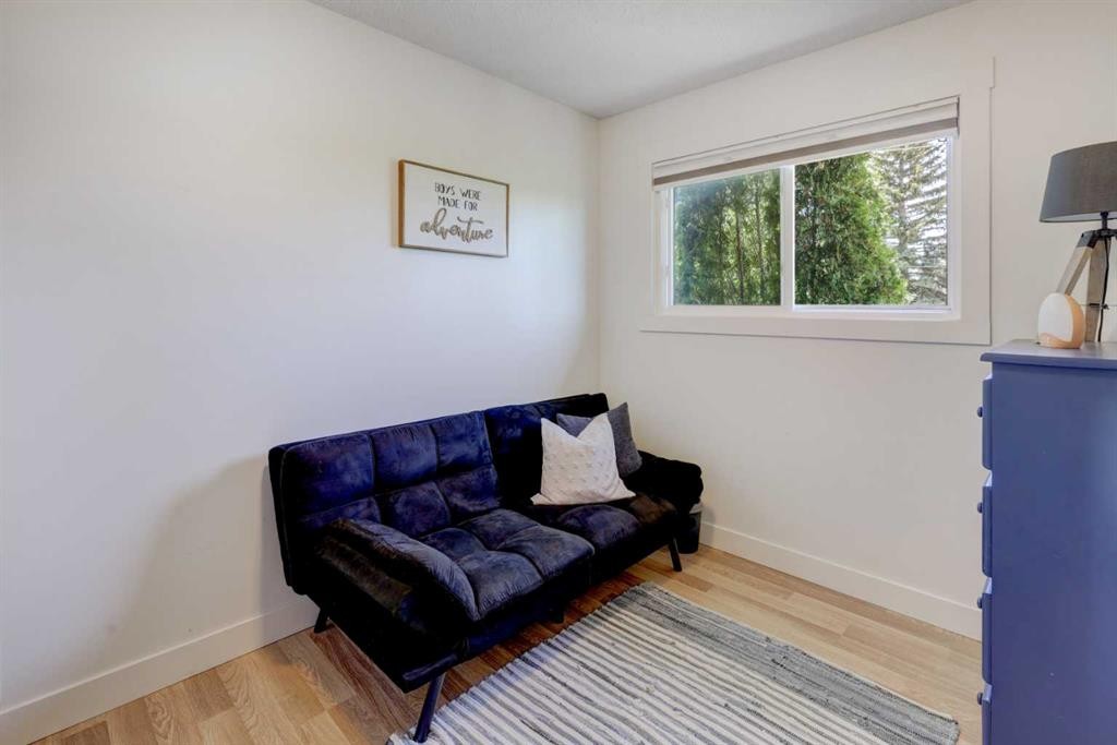 8320 Centre Street Ne, Calgary, AB - Indoor