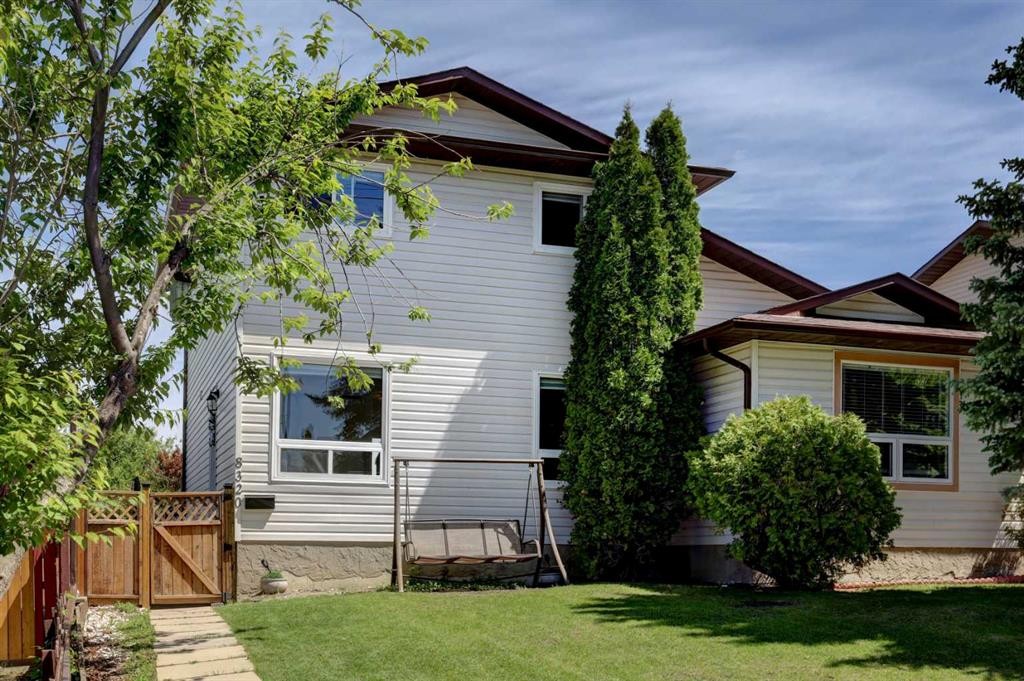 8320 Centre Street Ne, Calgary, AB - Outdoor