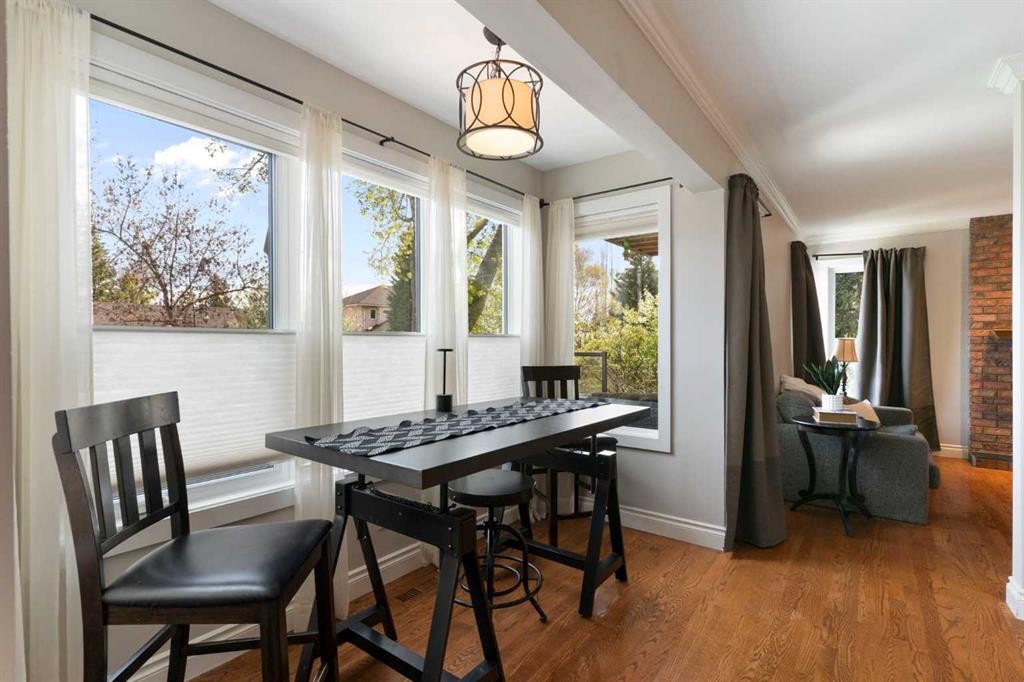 476 Silvergrove Gardens Nw, Calgary, AB