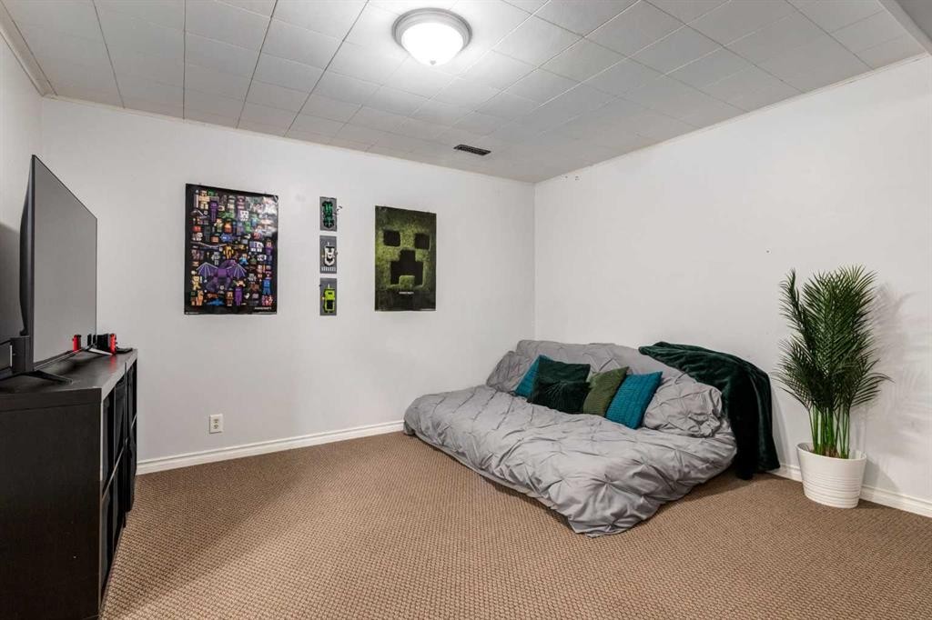 955 Erin Woods Drive Se, Calgary, AB