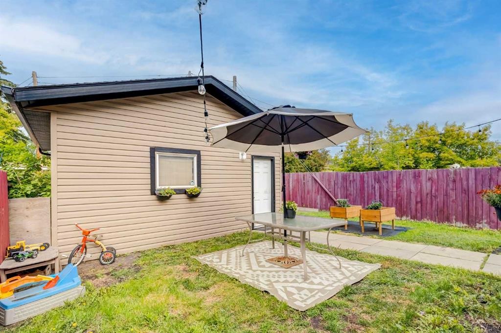955 Erin Woods Drive Se, Calgary, AB