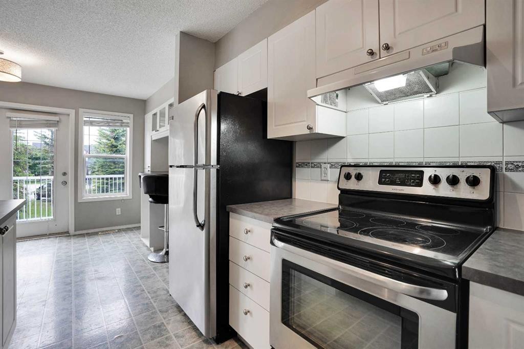 120 Country Village Cape Ne, Calgary, AB