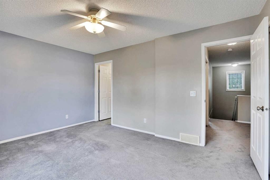 120 Country Village Cape Ne, Calgary, AB