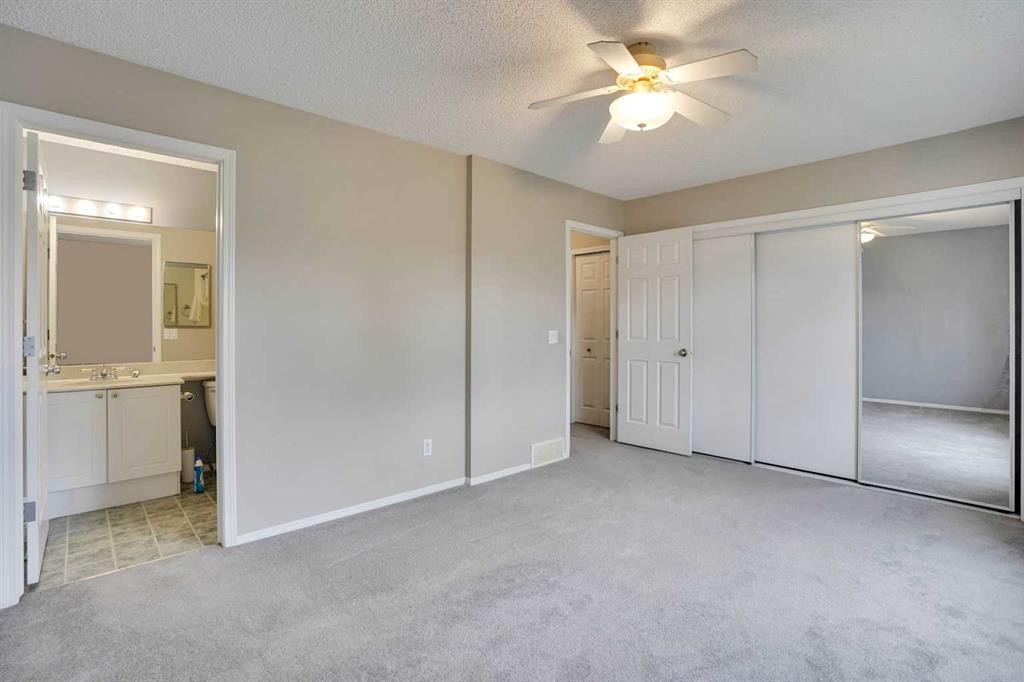 120 Country Village Cape Ne, Calgary, AB