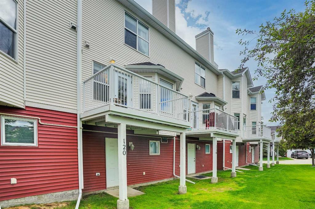 120 Country Village Cape Ne, Calgary, AB