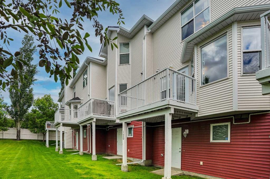 120 Country Village Cape Ne, Calgary, AB