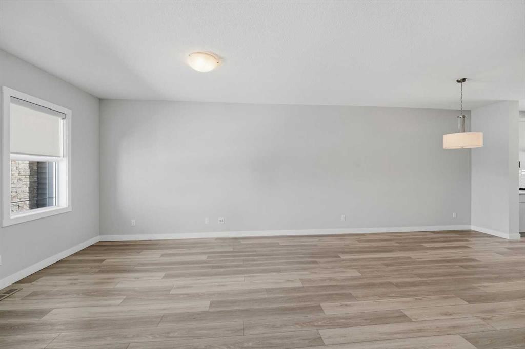 125 Edith Gate Nw, Calgary, AB