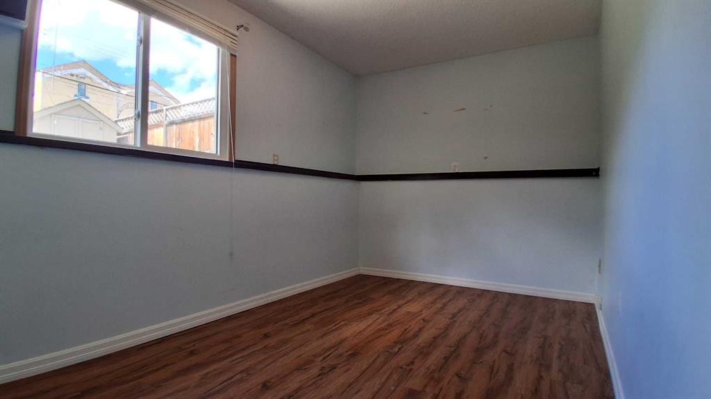 4331 72 Street Nw, Calgary, AB