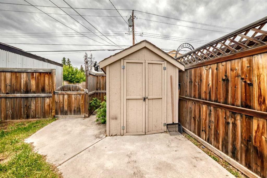4331 72 Street Nw, Calgary, AB