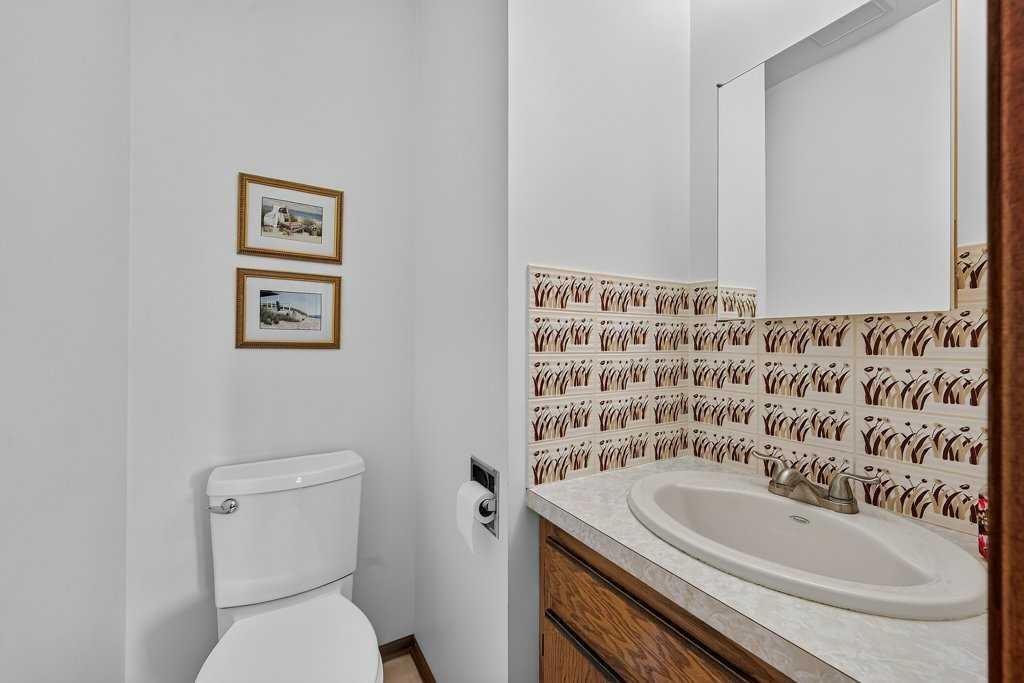 2319 5 Avenue Nw, Calgary, AB
