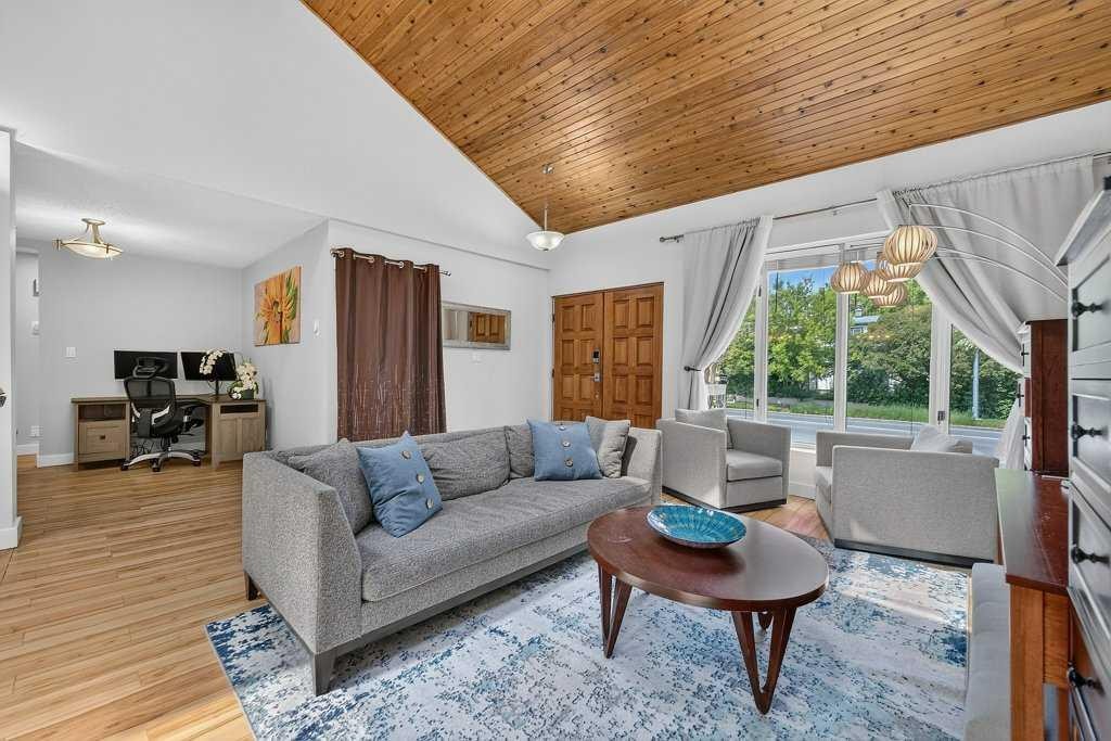2319 5 Avenue Nw, Calgary, AB