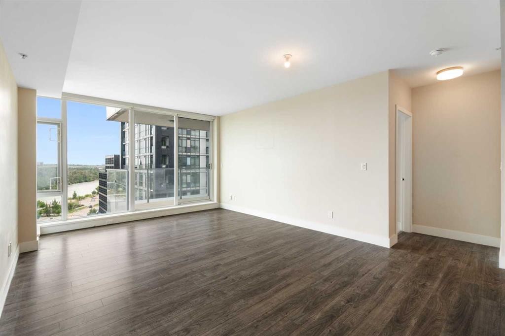 1004-519 Riverfront Avenue Se, Calgary, AB - Indoor
