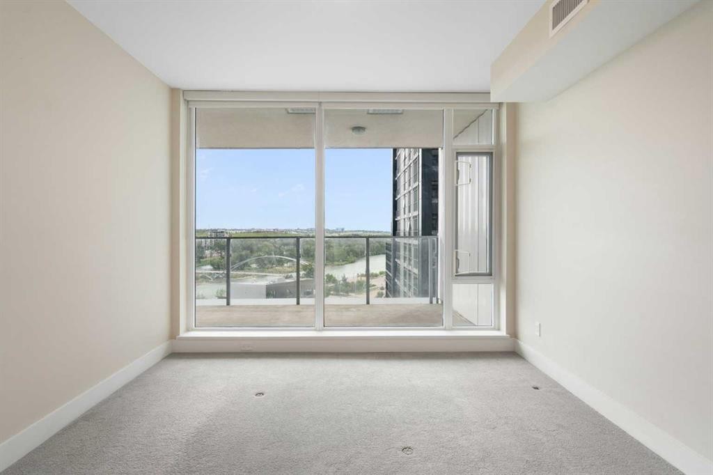 1004-519 Riverfront Avenue Se, Calgary, AB - Indoor Photo Showing Other Room