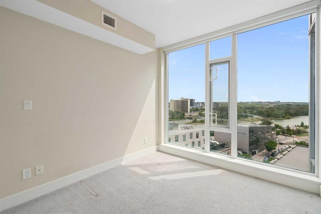 1004-519 Riverfront Avenue Se, Calgary, AB - Indoor Photo Showing Other Room