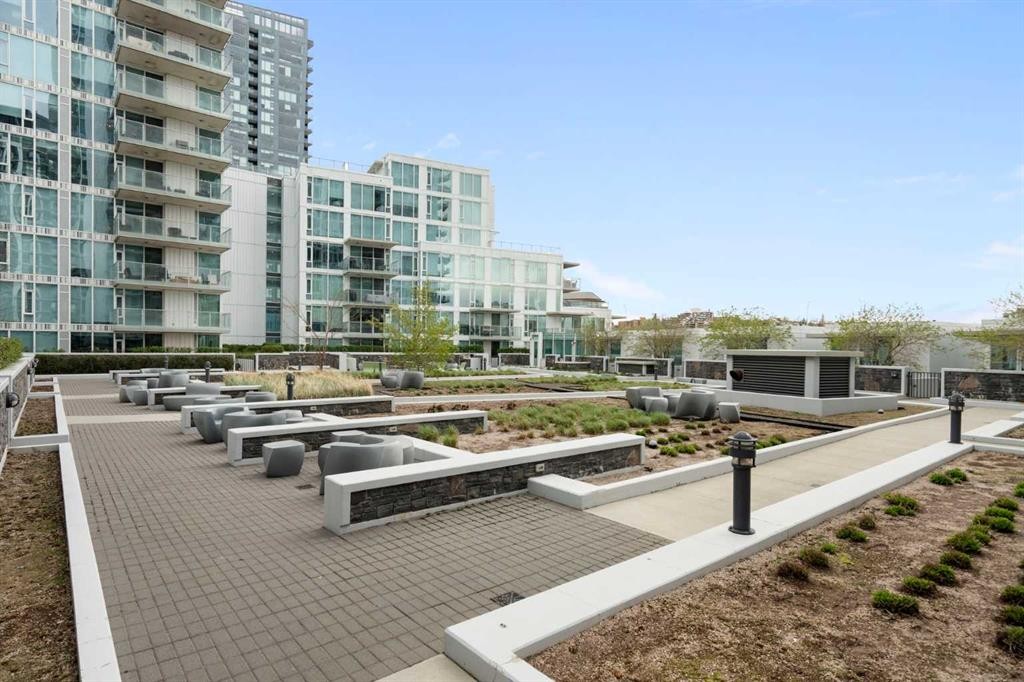 1004-519 Riverfront Avenue Se, Calgary, AB - Outdoor With Balcony