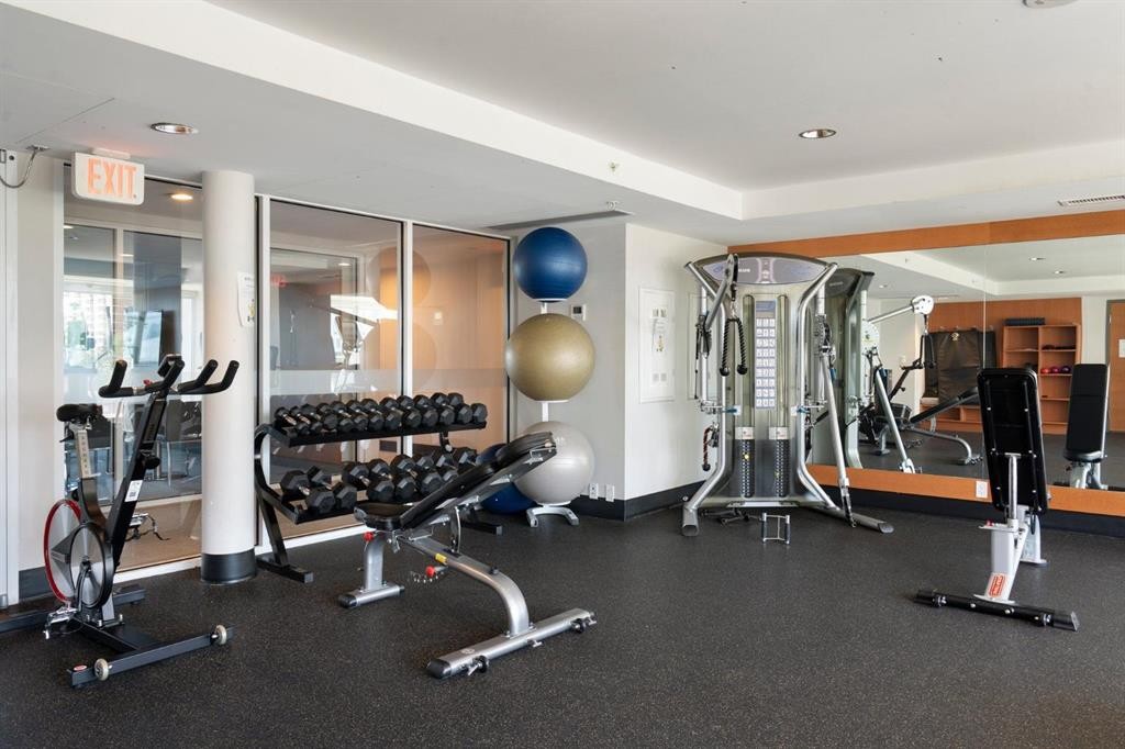 1004-519 Riverfront Avenue Se, Calgary, AB - Indoor Photo Showing Gym Room