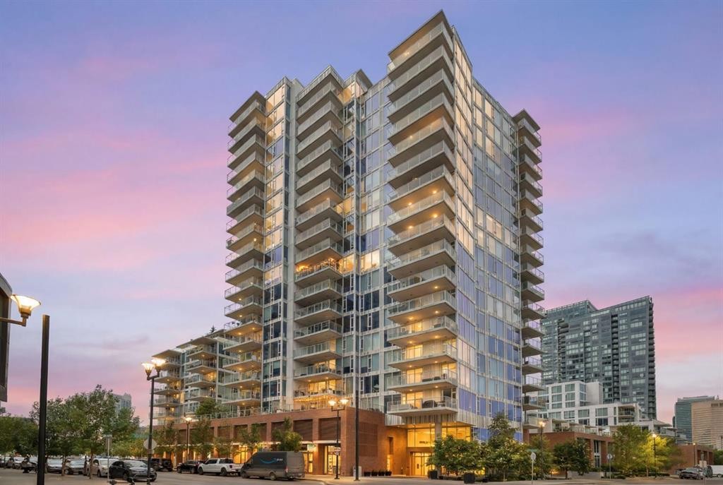 1004-519 Riverfront Avenue Se, Calgary, AB - Outdoor With Balcony With Facade