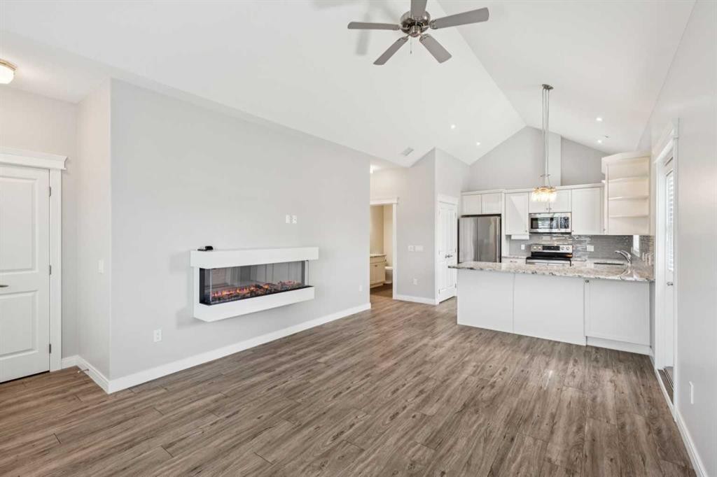 2-20 River Heights View, Cochrane, AB