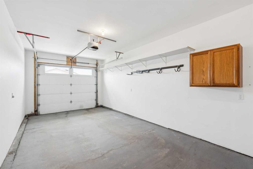 2-20 River Heights View, Cochrane, AB