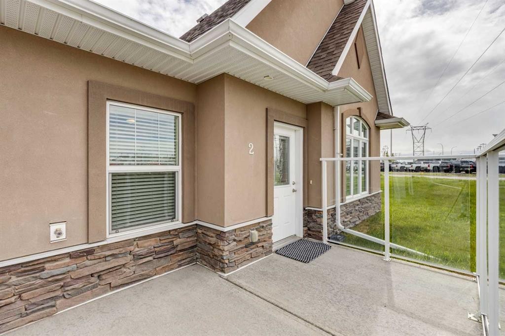 2-20 River Heights View, Cochrane, AB