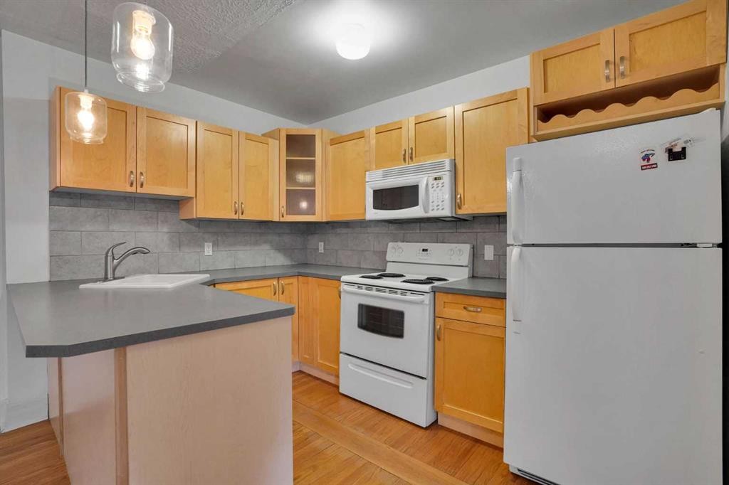 12A-330 19 Avenue Sw, Calgary, AB