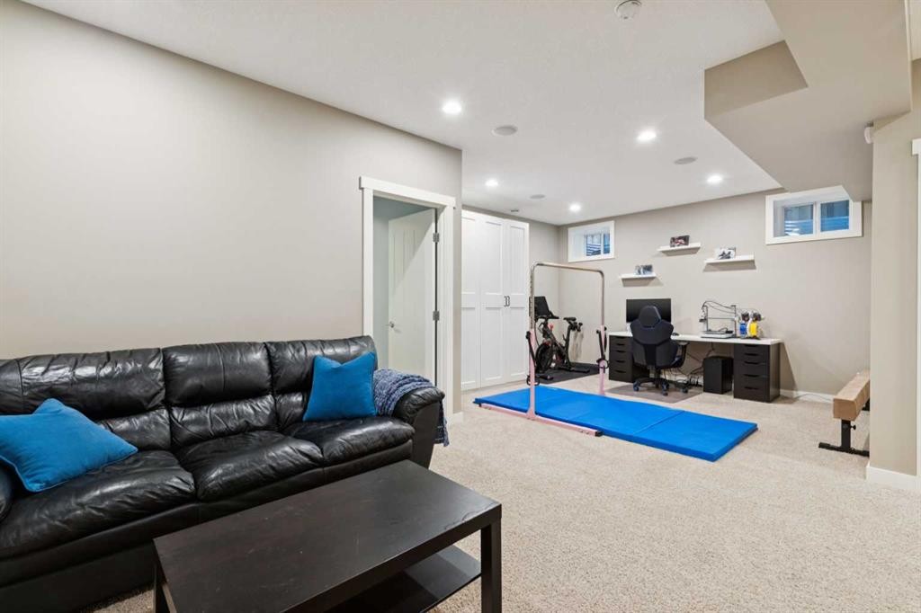 52 Marquis Crescent Se, Calgary, AB